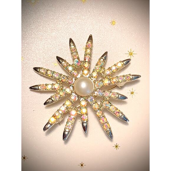 Emmons Brooch with aura borealis rhinestones faux pearl - Picture 1 of 9